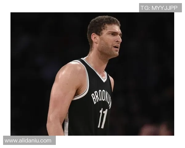 布鲁克洛佩斯：从NBA巨星到篮球战术的创新先锋
