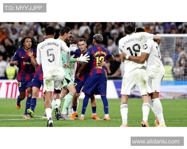 篮球盛宴巴萨对决皇马激情碰撞谁能笑到最后